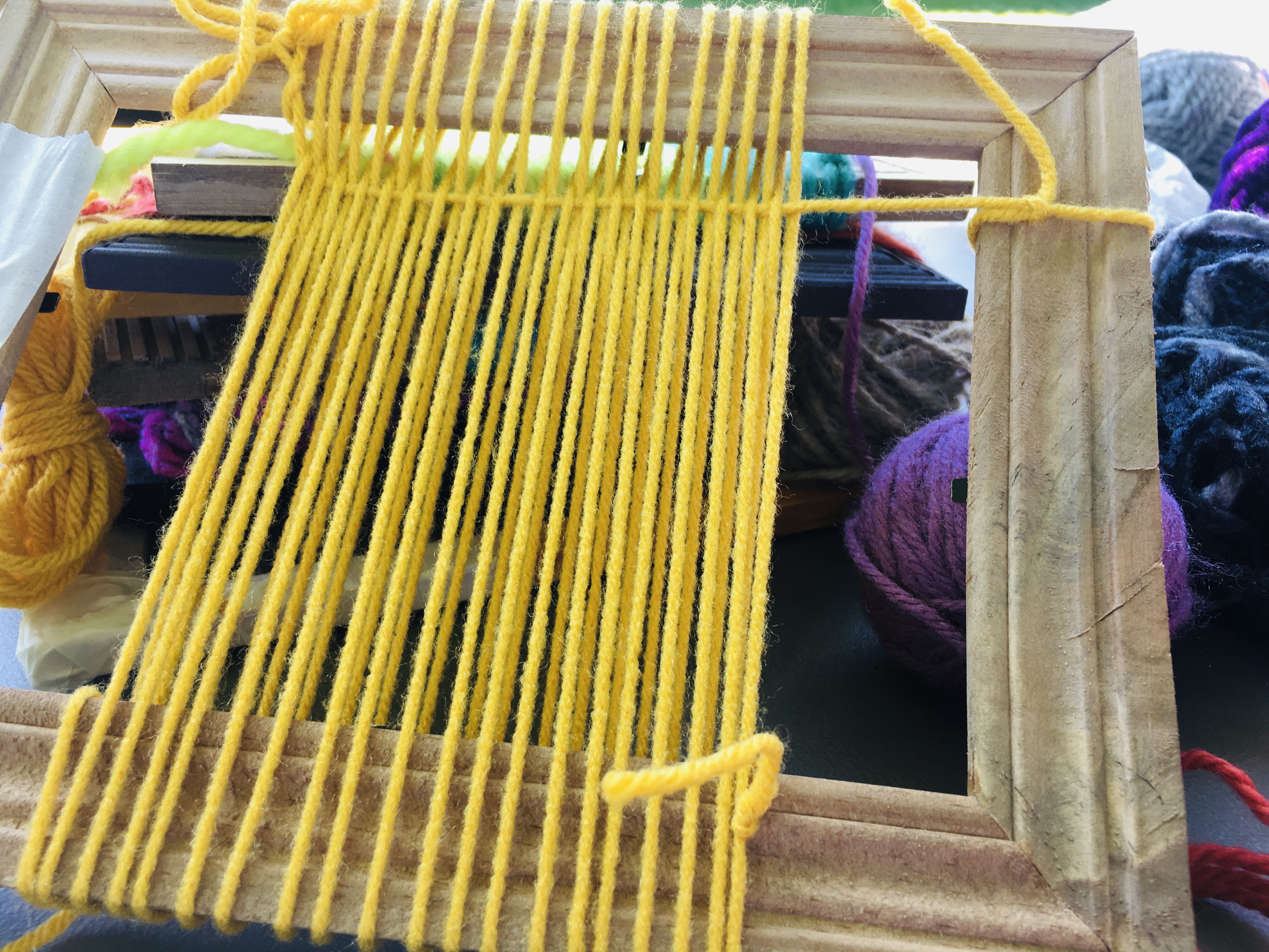 frog-hollow-loom-weaving-2.jpg